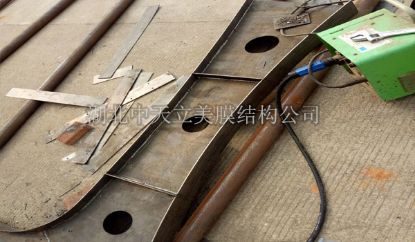 膜結(jié)構(gòu)車(chē)棚現(xiàn)場(chǎng)施工圖