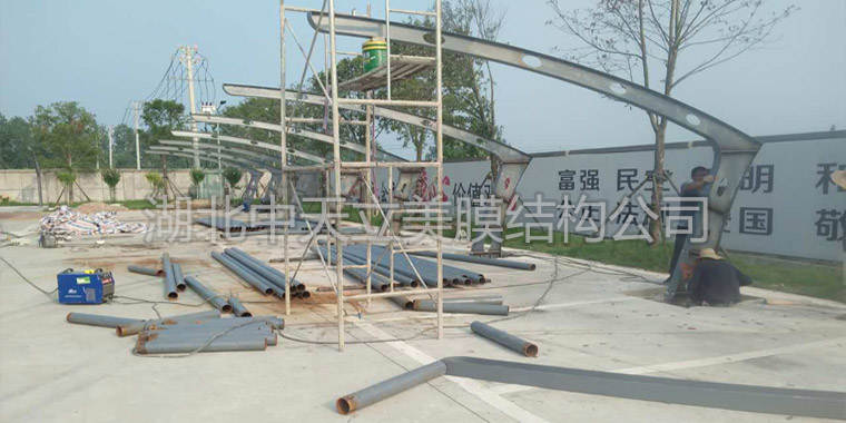 膜結(jié)構(gòu)車棚施工照片