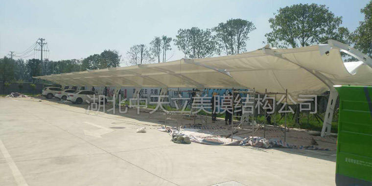膜結(jié)構(gòu)車棚施工照片