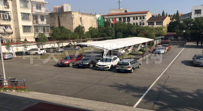 中天立美膜結(jié)構(gòu)車棚成品照