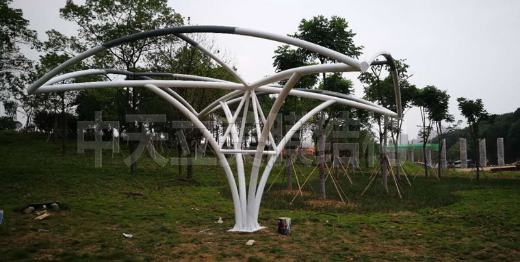 中天立美-刷油漆