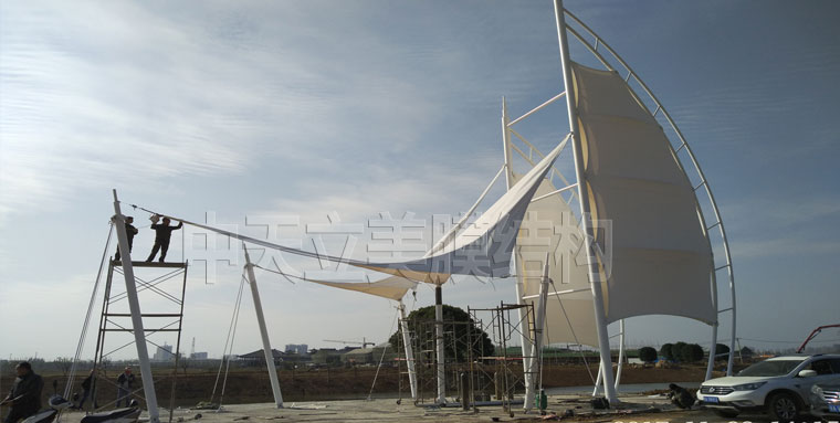 中天立美-張拉膜施工
