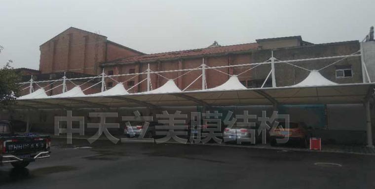 中天立美車棚完工