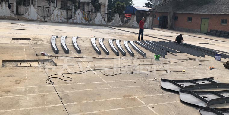 中天立美停車棚 鋼結(jié)構(gòu)焊接