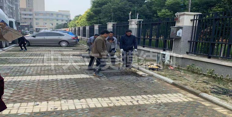 現(xiàn)場放預(yù)埋件