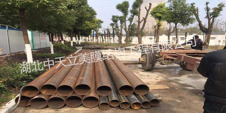 中天立美-籃球場(chǎng)膜結(jié)構(gòu)施工